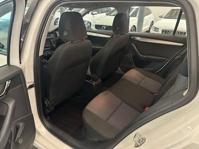 Skoda Octavia 2.0 Tdi Se Estate Dsg Euro 5 Ss 150 Grey #8