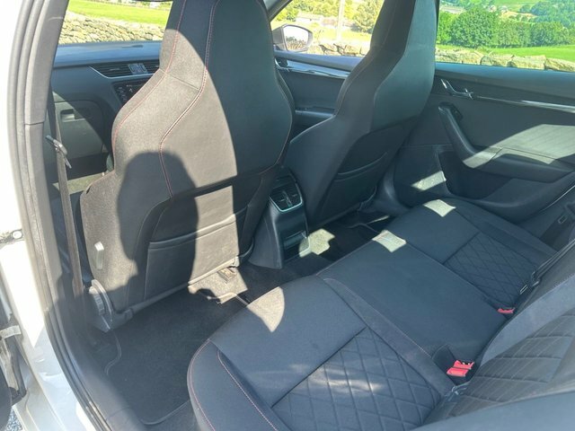 Skoda Octavia 2.0 Tsi Gpf Vrs Hatchback Dsg Euro 6 S White #5
