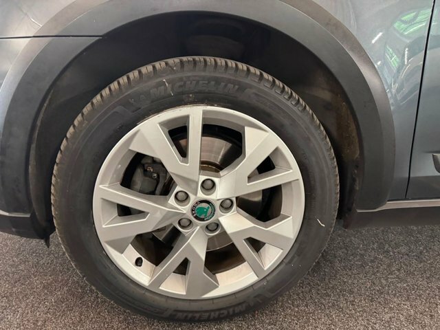 Skoda Octavia 2.0 Tdi Scout Estate Dsg 4Wd Euro 6 S Grey #4