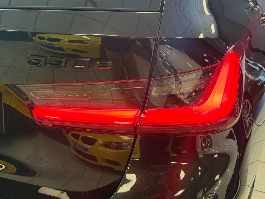 BMW 3 Series 320I Xdrive M Sport Saloon White #24