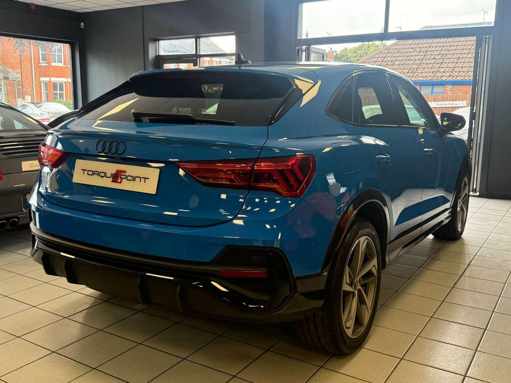 Audi Q3 2.0 Q3 Sportback 35 Tdi Black Edition  #5