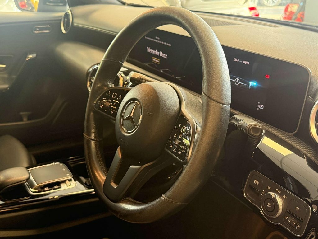 Mercedes-Benz A Class 1.5 A 180 D Se Executive #2