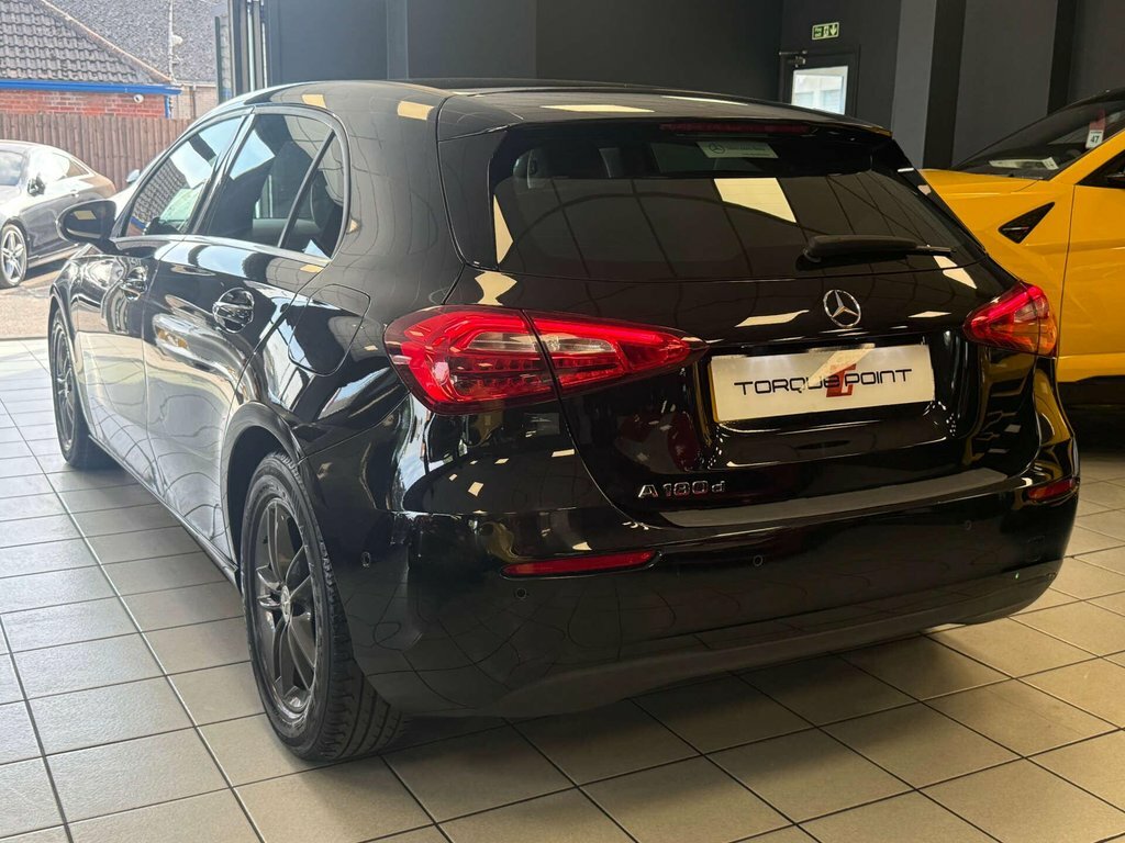 Mercedes-Benz A Class 1.5 A 180 D Se Executive #3