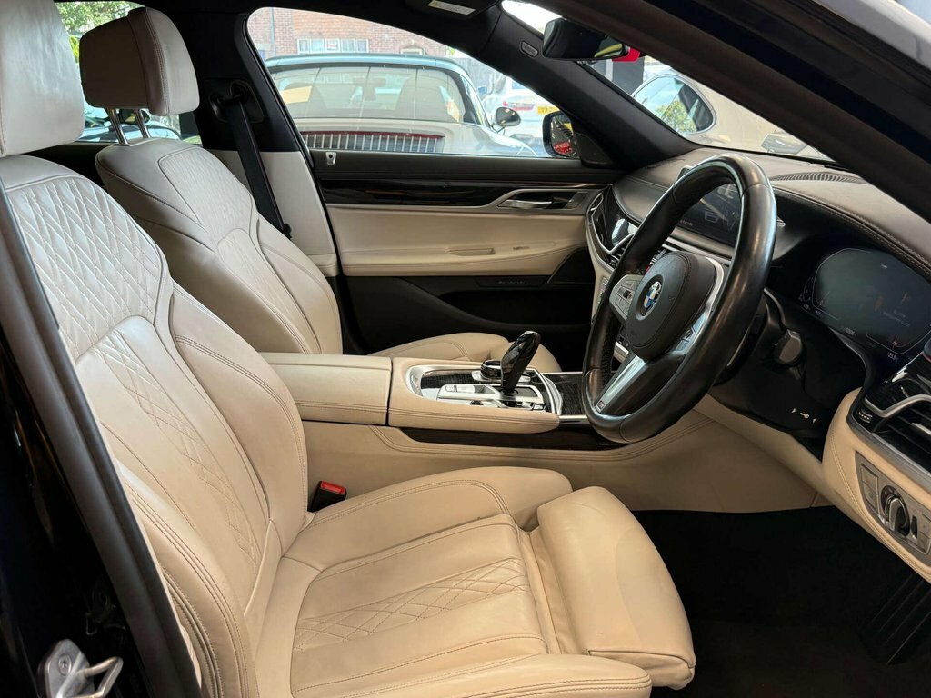 BMW 7 Series 3L M Sport Black #10