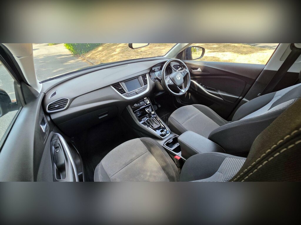 Vauxhall Grandland X 1.2 Turbo Se Euro 6 Ss Black