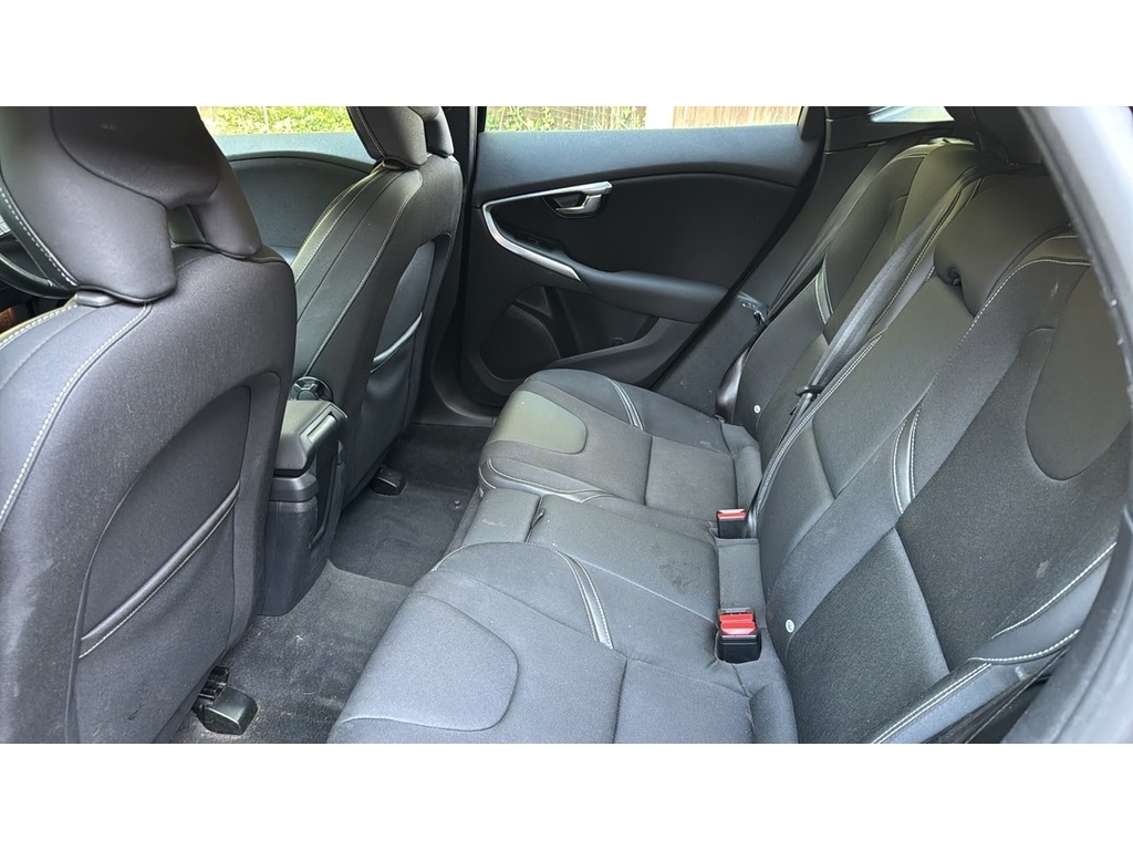 Volvo V40 121 Bhp T2 Momentum Rear Park Ass Silver #16