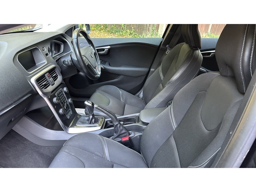 Volvo V40 121 Bhp T2 Momentum Rear Park Ass Silver #13
