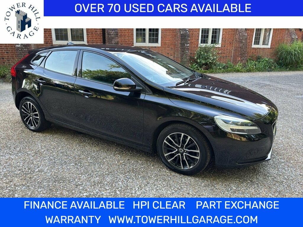 Volvo V40 2.0 D2 Momentum Nav Plus Hatchback Manu Black