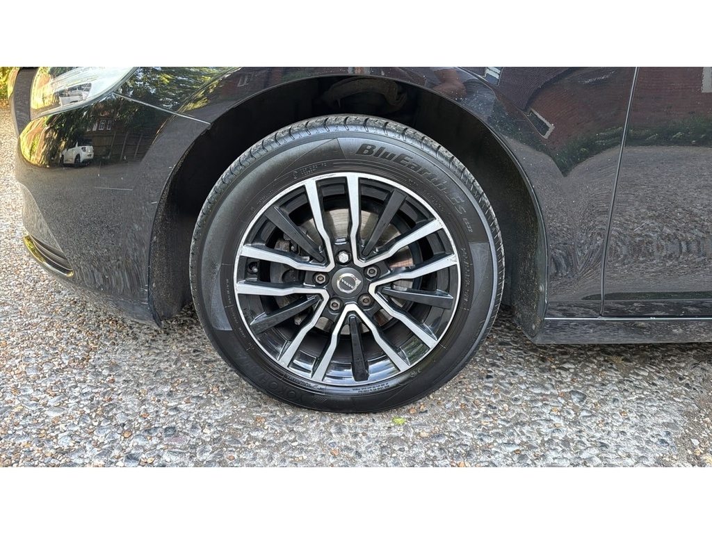 Volvo V40 121 Bhp T2 Momentum Rear Park Ass Silver #11