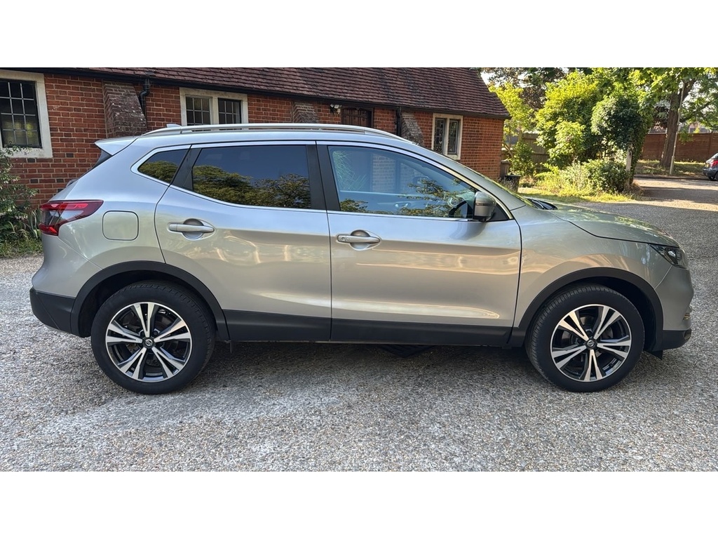Nissan Qashqai 1.6 Dci Tekna 4Wd Euro 6 Ss Red #16