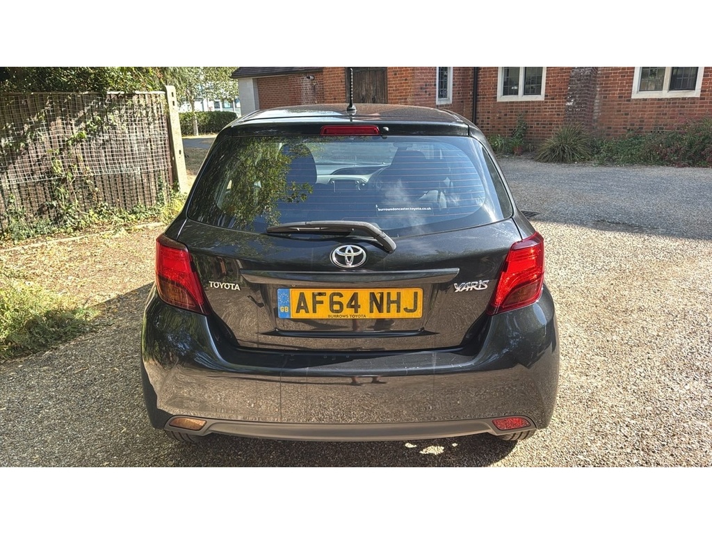 Toyota Yaris 1.33 Dual Vvt-i Icon Hatchback Multidri Black #6