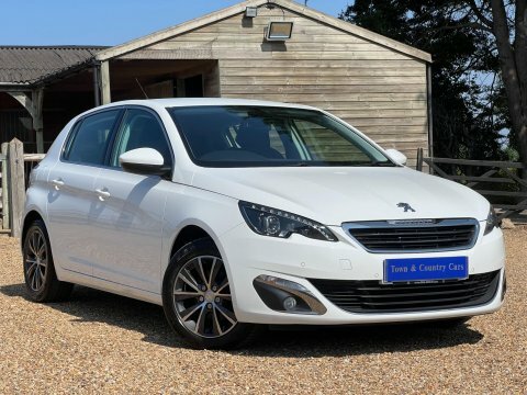 Peugeot 308 1.6 Bluehdi Allure White #2
