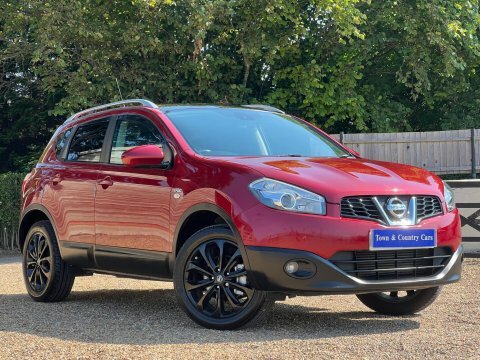 Nissan Qashqai 1.6 N-tec 2Wd Euro 5 Red #2