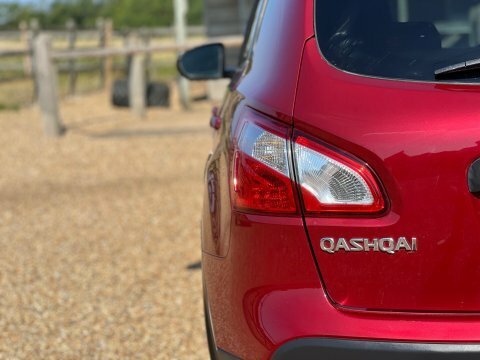 Nissan Qashqai 1.6 N-tec 2Wd Euro 5 Red #13