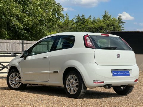 Fiat Punto 2013 13 1.2 White #7