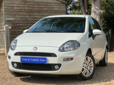 Fiat Punto 2013 13 1.2 White #10