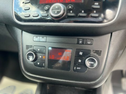 Fiat Punto 2013 13 1.2 White #31