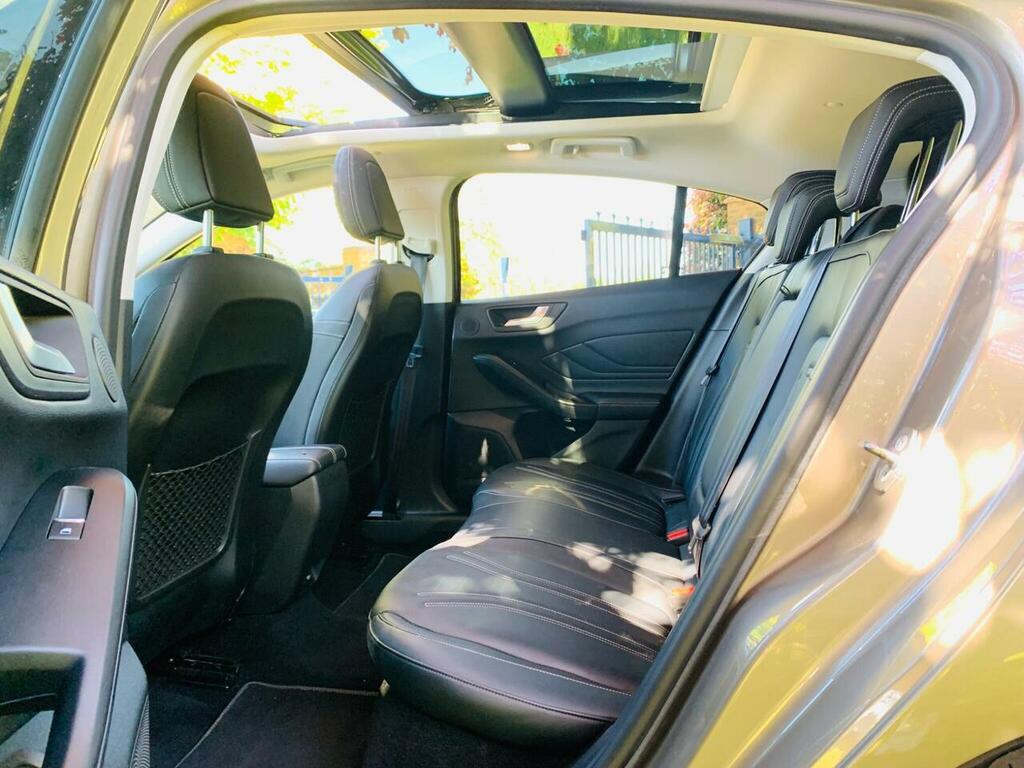 Ford Focus 1.0T Ecoboost Titanium Estate Euro Black #18