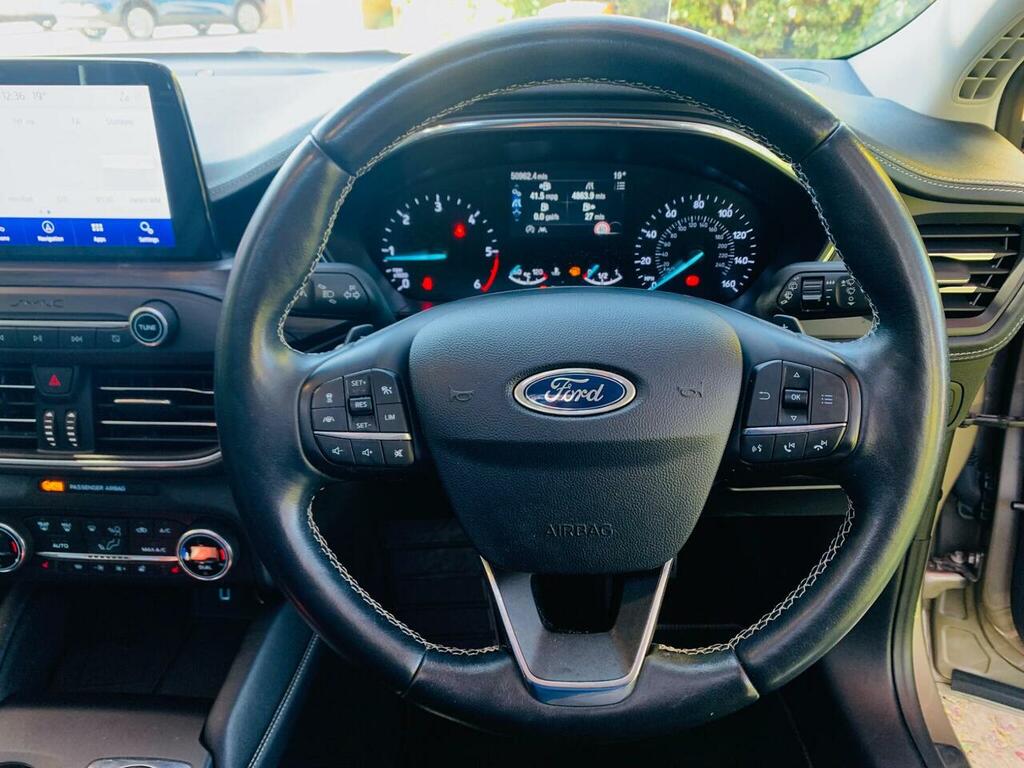 Ford Focus 1.0T Ecoboost Titanium Estate Euro Black #46