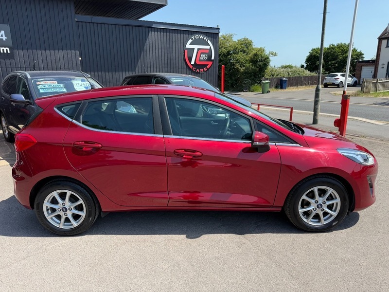Ford Fiesta Zetec-6 Speed 1 Owner VX68NKE Red #2