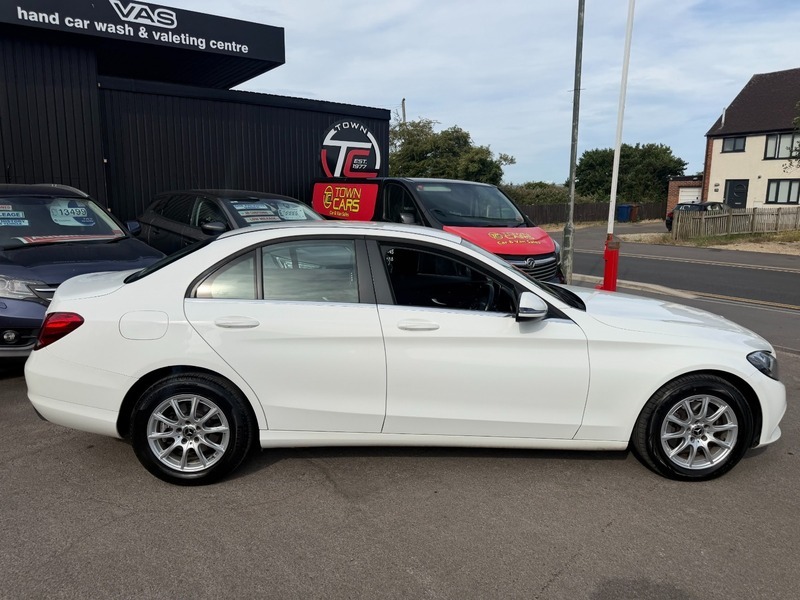 Mercedes-Benz C Class C220 D Se-6 Speed WD17ZTW White #2
