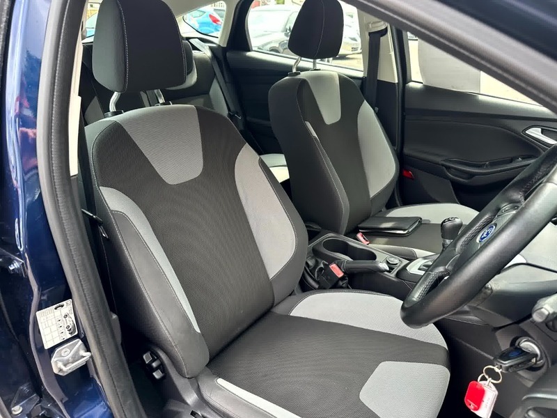 Ford Focus Zetec Blue #6