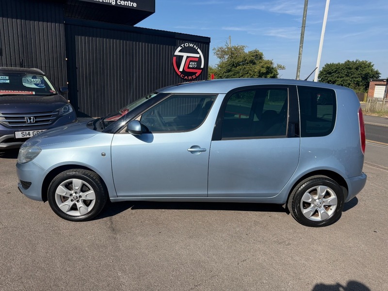 Skoda Roomster 1.6 Tdi Scout Euro 5 Red #26