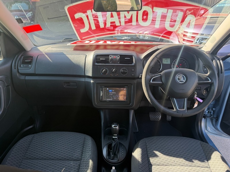 Skoda Roomster 1.6 Tdi Scout Euro 5 Red #8