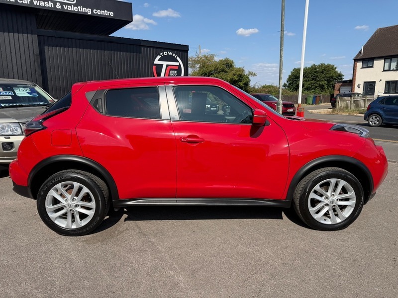 Nissan Juke N-connecta Dig-t- 6 Speed BJ18CYW Red #2