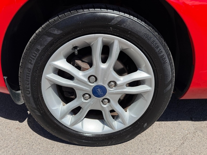 Ford Fiesta St-2 White #21