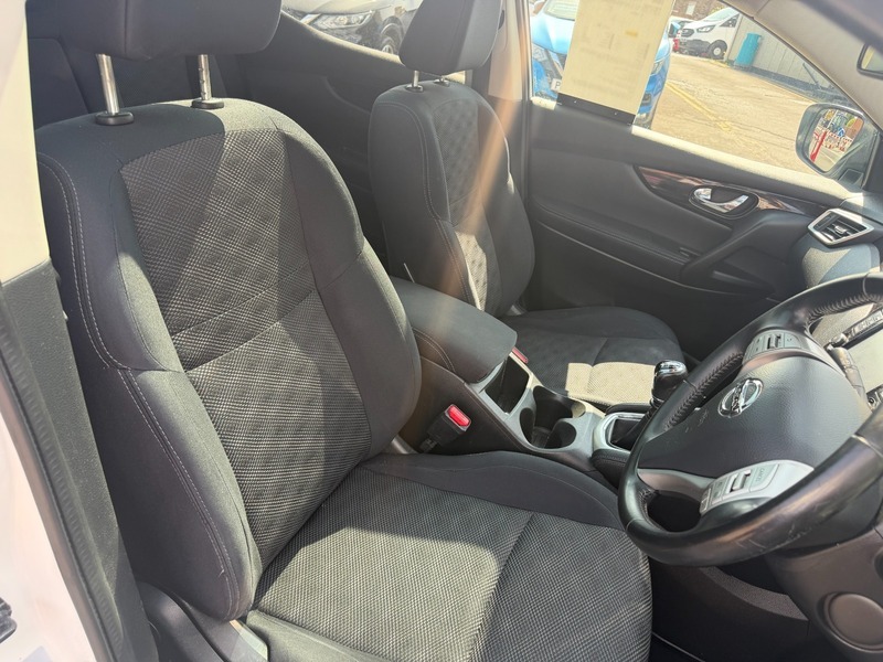 Nissan Qashqai N-connecta Dci-6 Speed Only YL16DZZ White #6