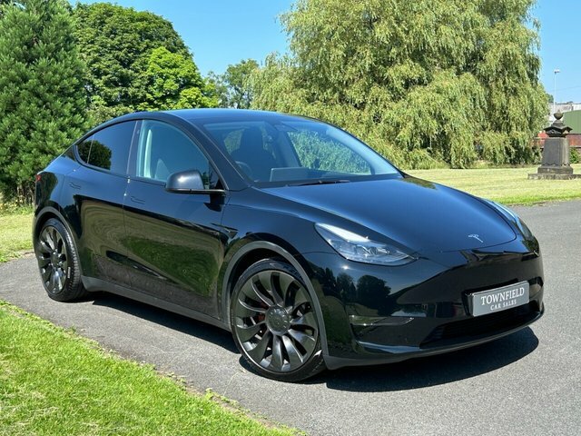 Tesla Model Y Dual Motor Performance Suv 4Wd AJ72ZHP Black