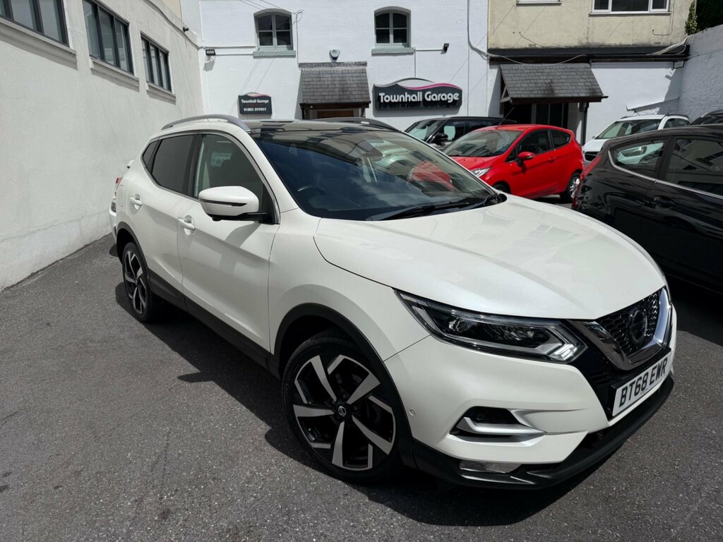 Nissan Qashqai 1.3 Dig-t Tekna Euro 6 Ss White