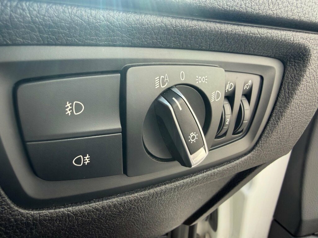 BMW 2 Series 218D Sport White #35