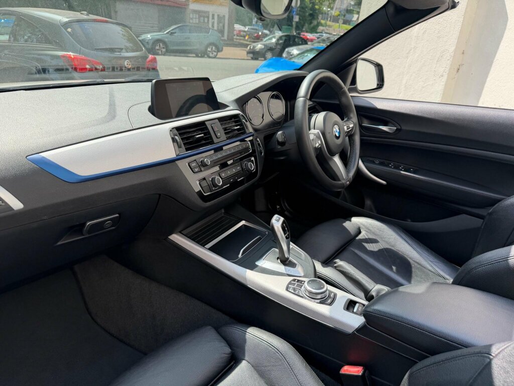 BMW 2 Series 218D Sport White #31