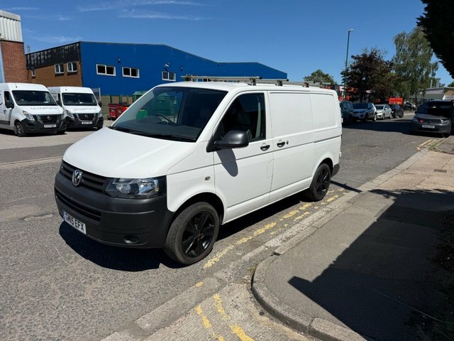Volkswagen Transporter 2015 2.0 Tdi T32 Trendline Panel Van Ma GM15EFX White #4