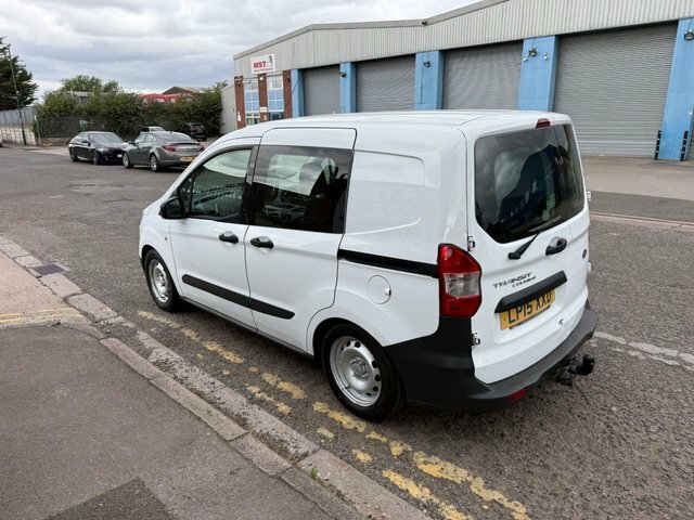 Ford Transit Courier  White #6