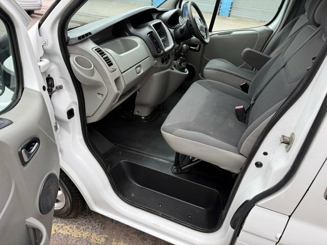 Vauxhall Vivaro 2.0 2900 Cdti Ecoflex Speed Limiter Fwd L1 White #11