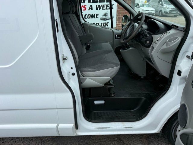 Vauxhall Vivaro 2.0 2900 Cdti Ecoflex Speed Limiter Fwd L1 White #9