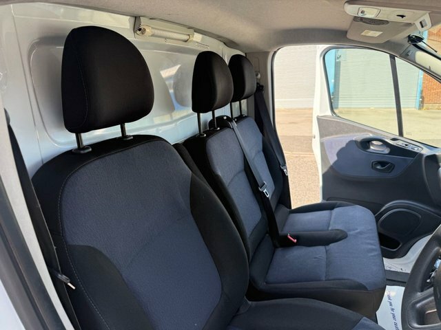 Vauxhall Vivaro Vivaro 2900 Cdti White #15