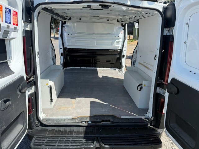 Vauxhall Vivaro Vivaro 2900 Cdti White #19