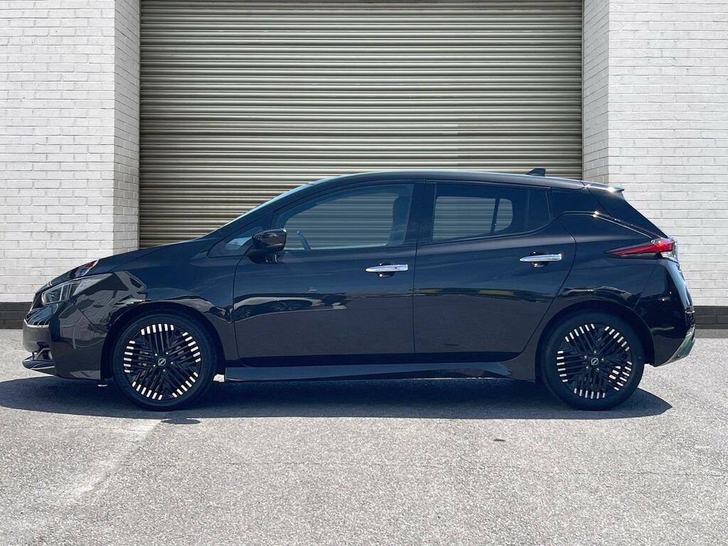 Nissan Leaf 39Kwh N-connecta DS72KZN Black #2