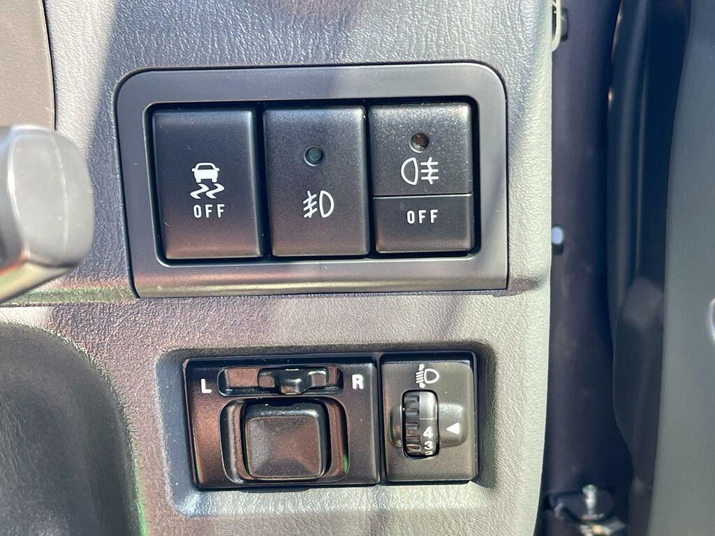 Suzuki Jimny 0.7 Automatic White #22