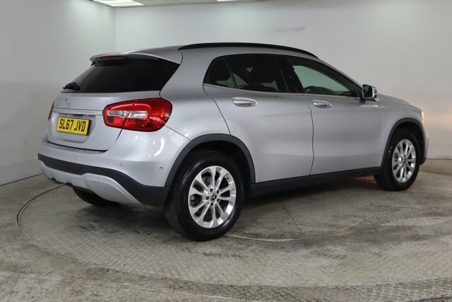 Mercedes-Benz GLA Class 1.6 Gla200 Se Executive Suv Eu Silver #6