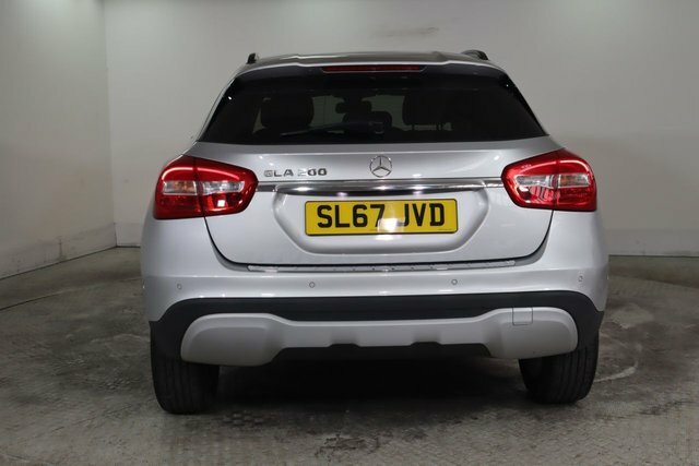 Mercedes-Benz GLA Class 1.6 Gla200 Se Executive Suv Eu Silver #5