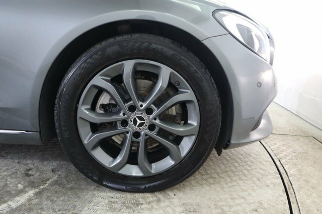 Mercedes-Benz C Class 2.1 C250d Amg Line Premium Plus Coupe White #12