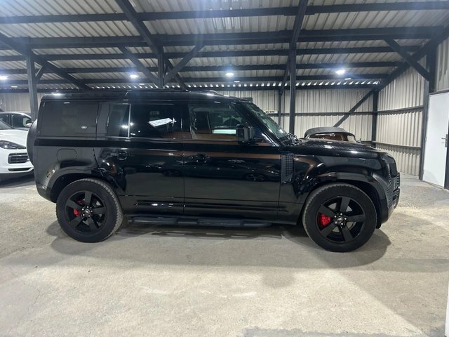 Land Rover Defender 110 2.0 D240 Se 110 7 Seat Green #12