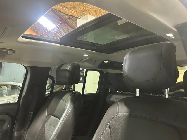 Land Rover Defender 110 2.0 D240 Se 110 7 Seat Green #15