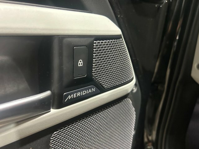 Land Rover Defender 110 2.0 D240 Se 110 7 Seat Green #18