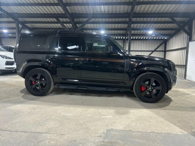 Land Rover Defender 110 2.0 D240 Se 110 7 Seat Green #13